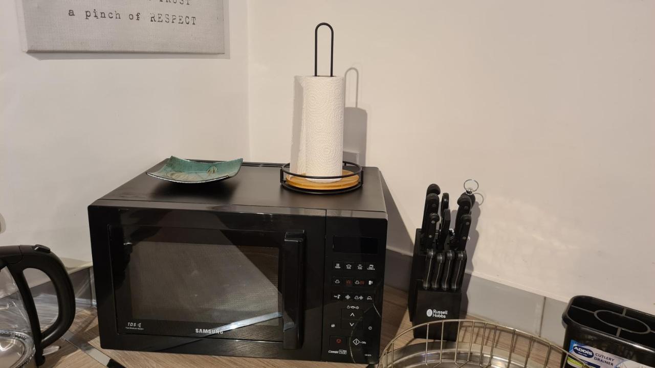 Luxury 2 Bed Apt With Free Wi-Fi & Parking Manchester Dış mekan fotoğraf